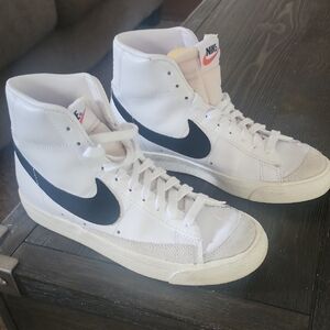 Womens Nike Blazer Mid 77